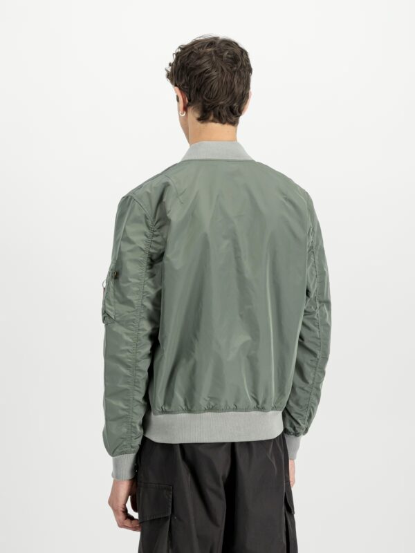 ALPHA INDUSTRIESBomber"MA-1 TTC"color verde