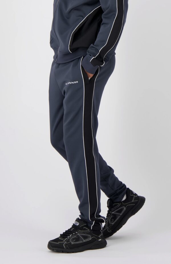 BLACK BANANAS Pantalon " Panel-V1 Trackpants " color gris