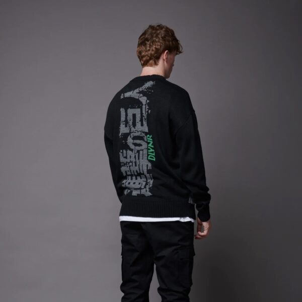 DOLLY NOIR Jersey " ATTACK TITAN SWEATER BLACK " color negro