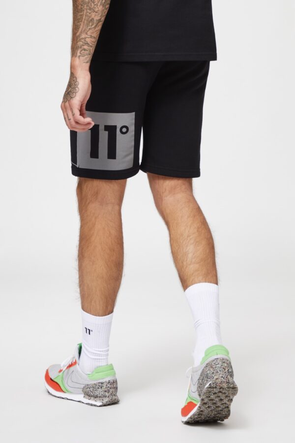 11 DEGREES Bermuda " Box Graphic " color negro