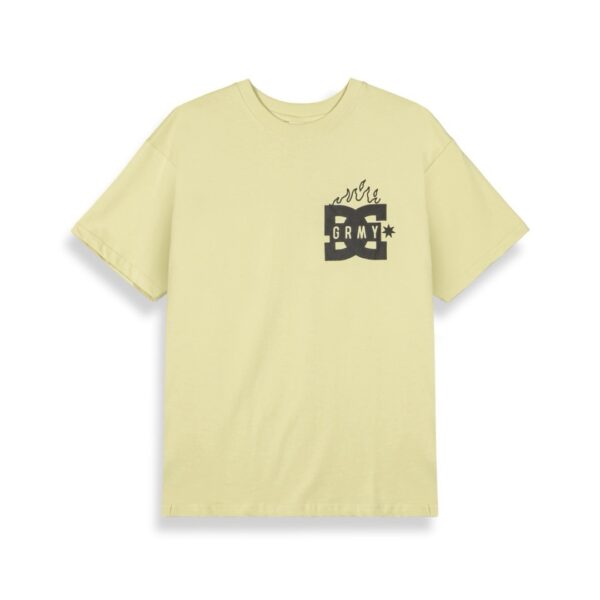 GRIMEYCamiseta"TTHE SWARM DC SHOES X GRIMEY RAW HONEY REGULAR TEE"color lima