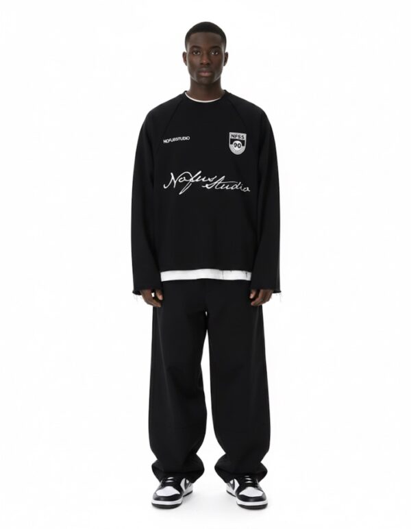 NOFUSSSudadera"Black Studio Crewneck"color negro