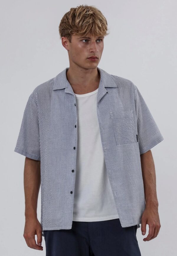 RELIGION Camisa"ILLUSION SHIRT"color blanco roto-azul