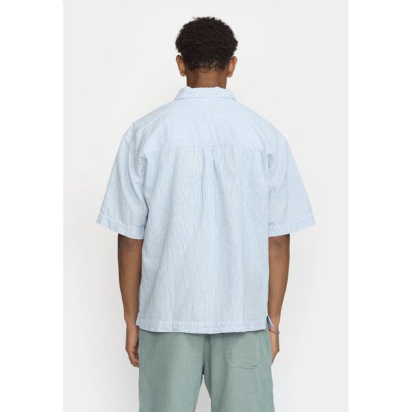 REVOLUTION Camisa "Oversize Short-sleeved Shirt" color azul