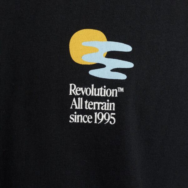 REVOLUTION Camiseta color negro